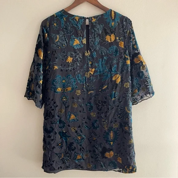 Carolina Belle Floral Elegant Dress - Picture 6 of 7